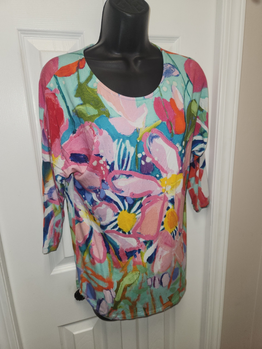 🍉Bold Floral Scoop-Neck Top
